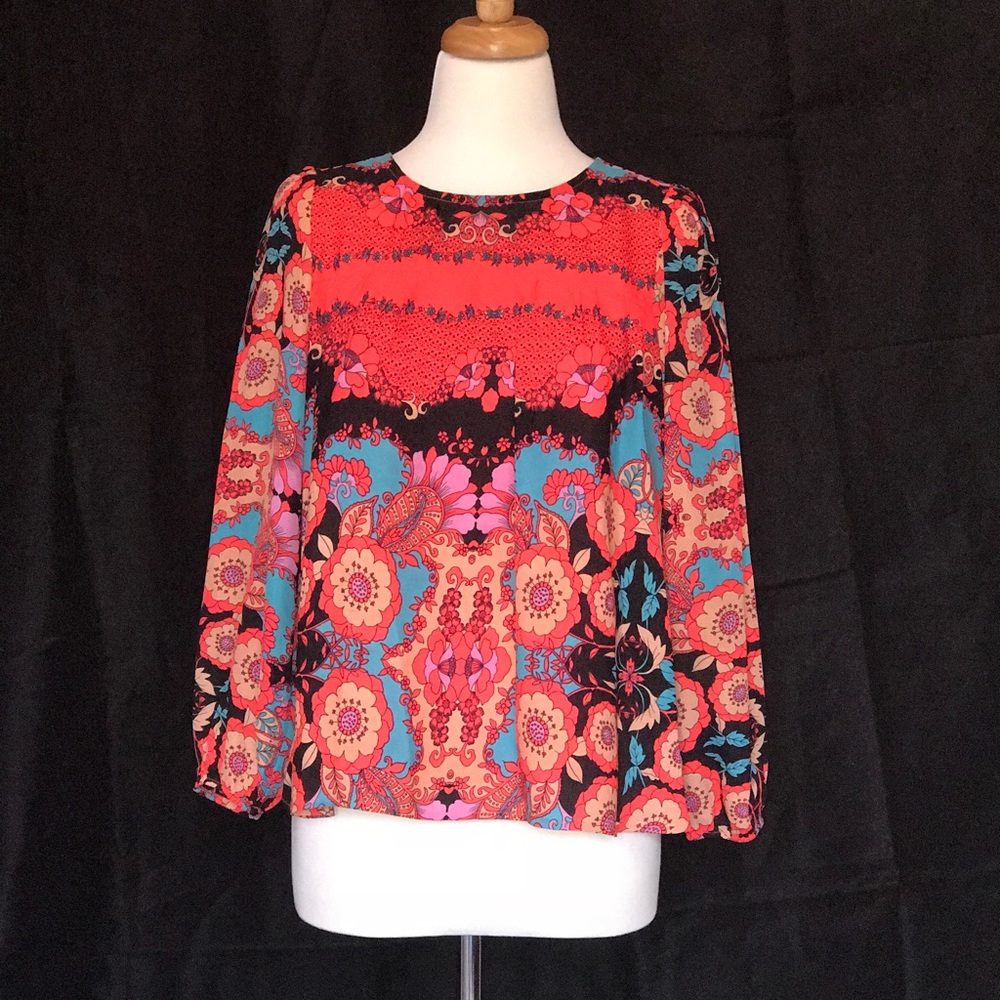 Adorable Patterned Blouse